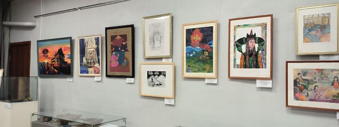 В Национальном музее Бурятии состоялось открытие выставки «Хий морин над Улан-Удэ»