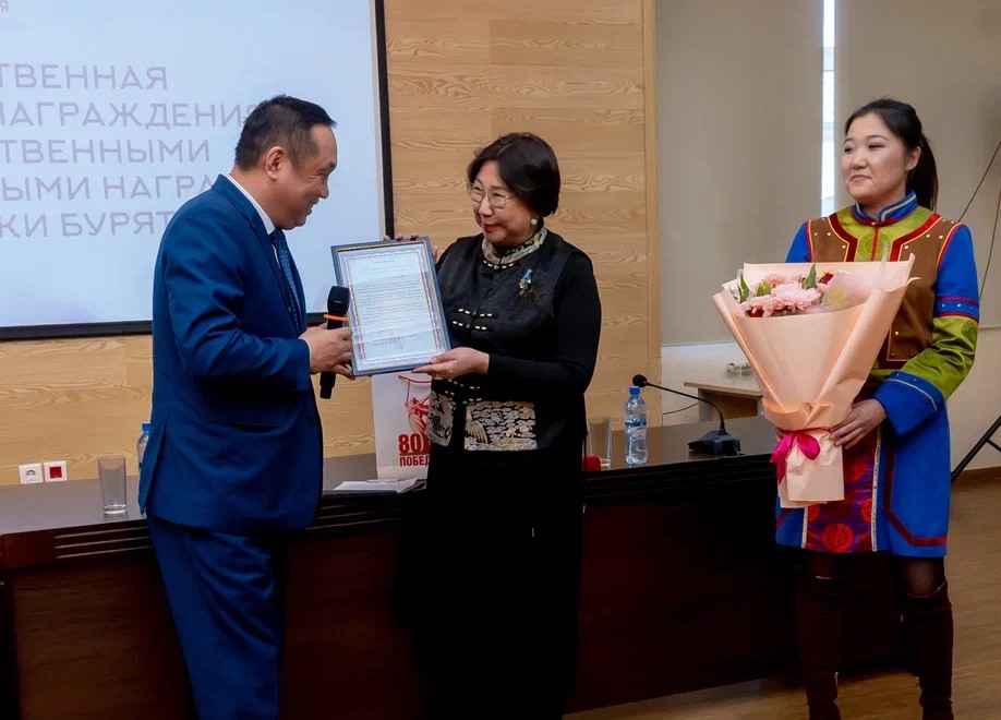 Директор Национального музея Бурятии отмечена благодарностью от Генерального консульства Монголии.